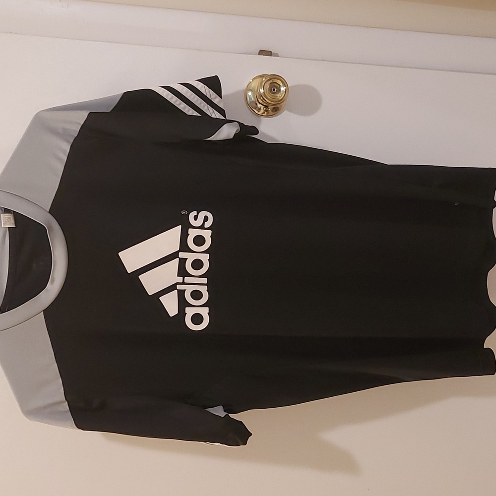 Adidas Shirt Medium